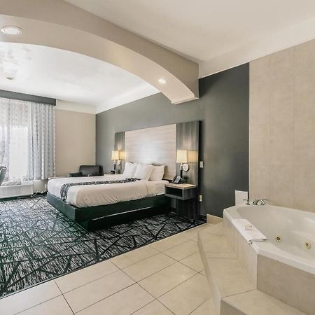Hotel La Quinta By Wyndham Granbury Zewnętrze zdjęcie
