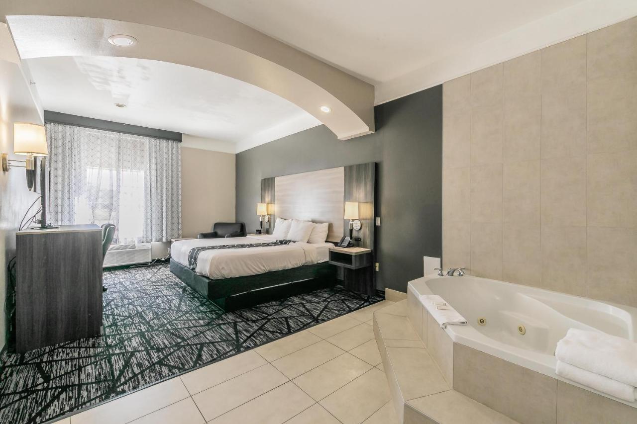Hotel La Quinta By Wyndham Granbury Zewnętrze zdjęcie