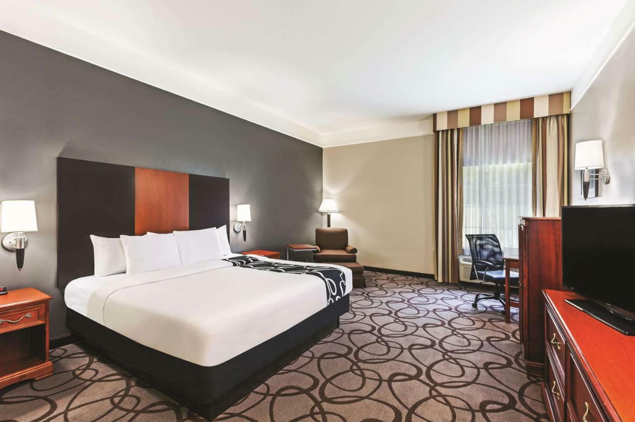 Hotel La Quinta By Wyndham Granbury Zewnętrze zdjęcie